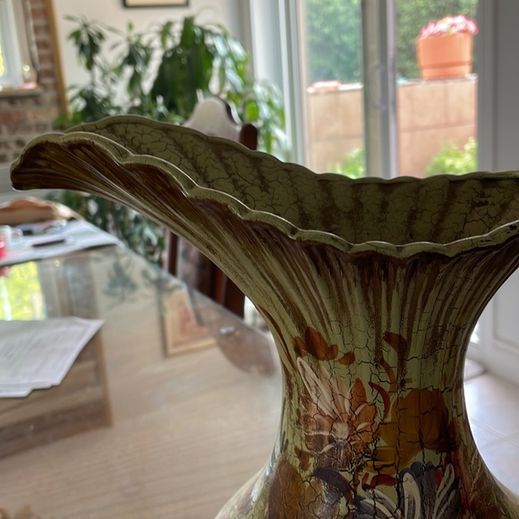 Vintage Hand Paint Vase. - Picture 4 of 7